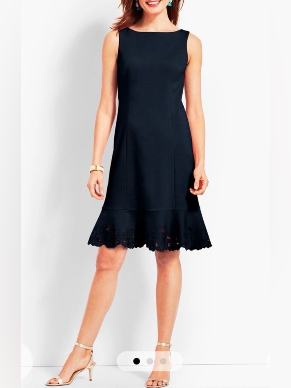 Rsvp by Talbots
Sleeveless shift dress with lace flounce hem
Size 8
Navy blue